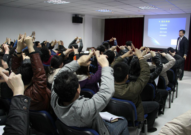 ��ȫ�ľ��𡢳ɼ�������Ա��С��˽��������ѵ