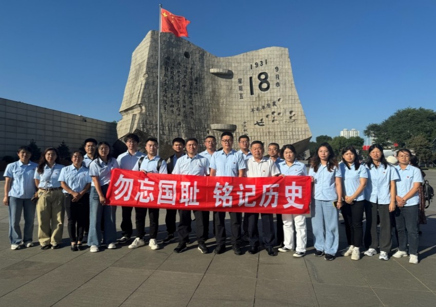 ���������ܡ�������ʷ����Ա�����˶�